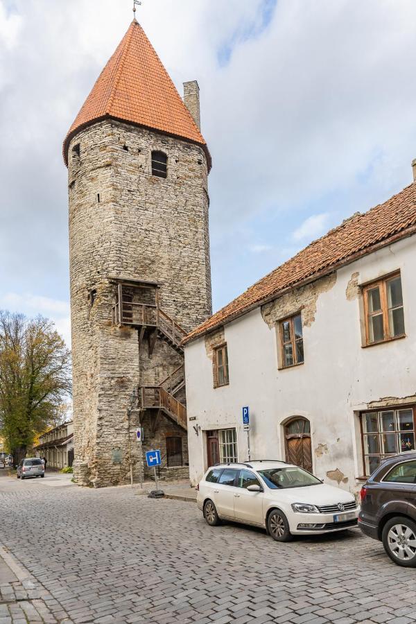Historic Old Town Apartment *